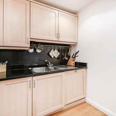 Lovely 2 Bedroom Apartment In Notting Hill 런던 외부 사진